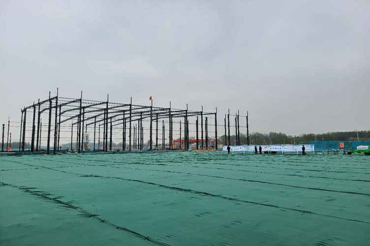 工地一角_副本.jpg 工地一角_副本.jpg